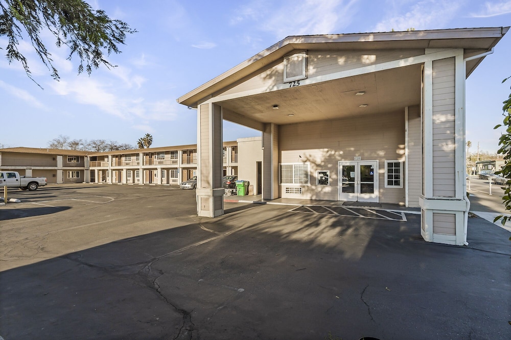 Heritage Inn Express Chico 49/55