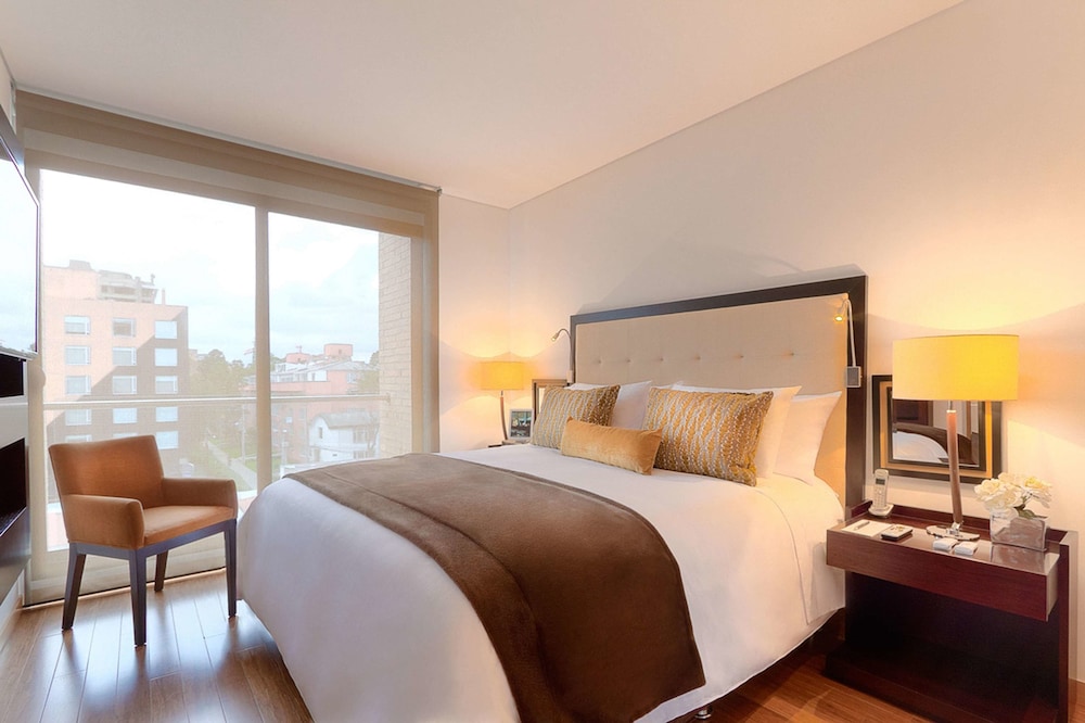 Hotel 93 Luxury Residences 27/69