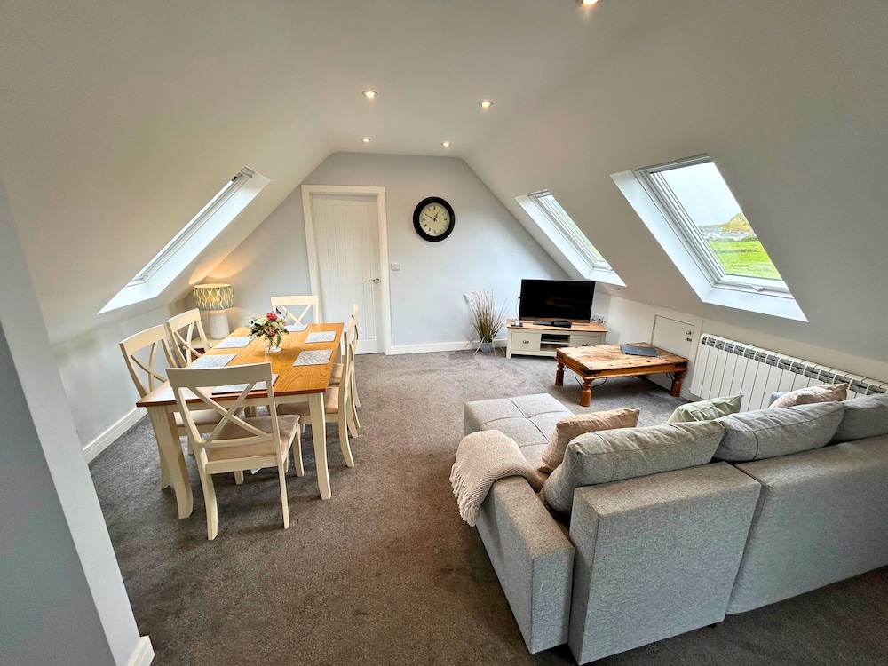 New Forest Lodge 25/37