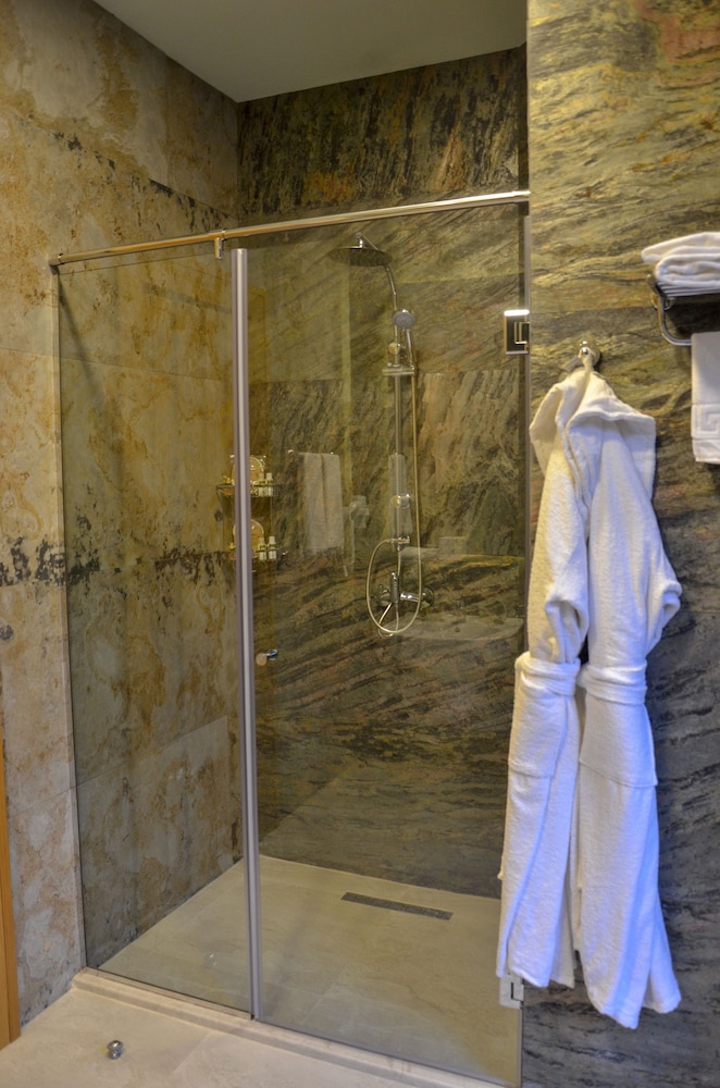 Shirvanshah Hotel 42/70