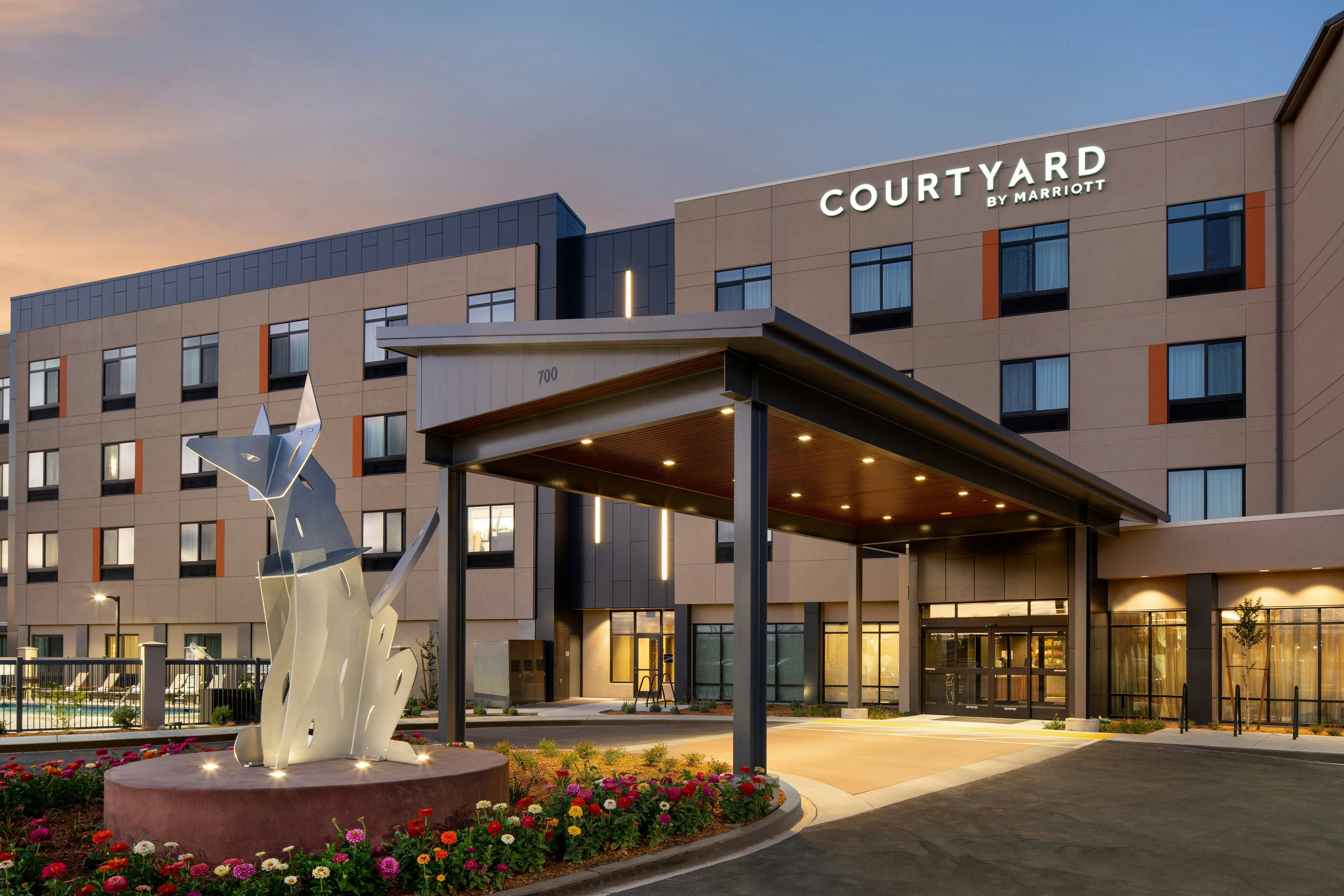Courtyard by Marriott Petaluma Sonoma County 3/17