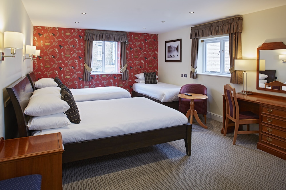 Mandolay Hotel Guildford 11/37