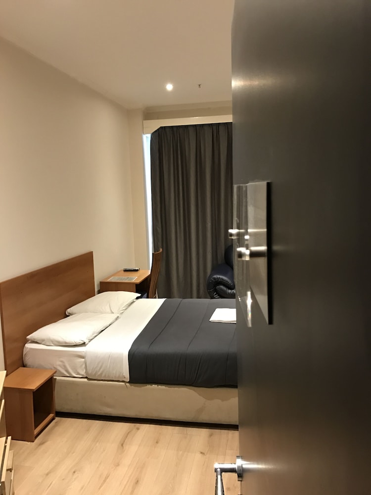 Royal Hotel Brussels 11/39
