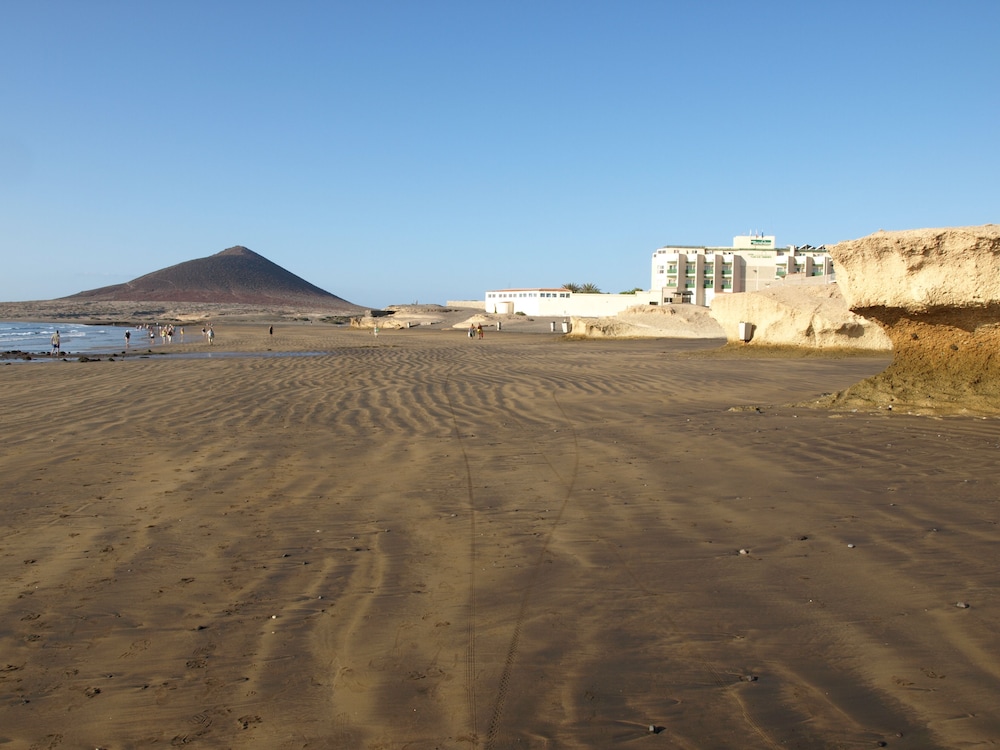 Playa Surf CBbC Hotel 26/34