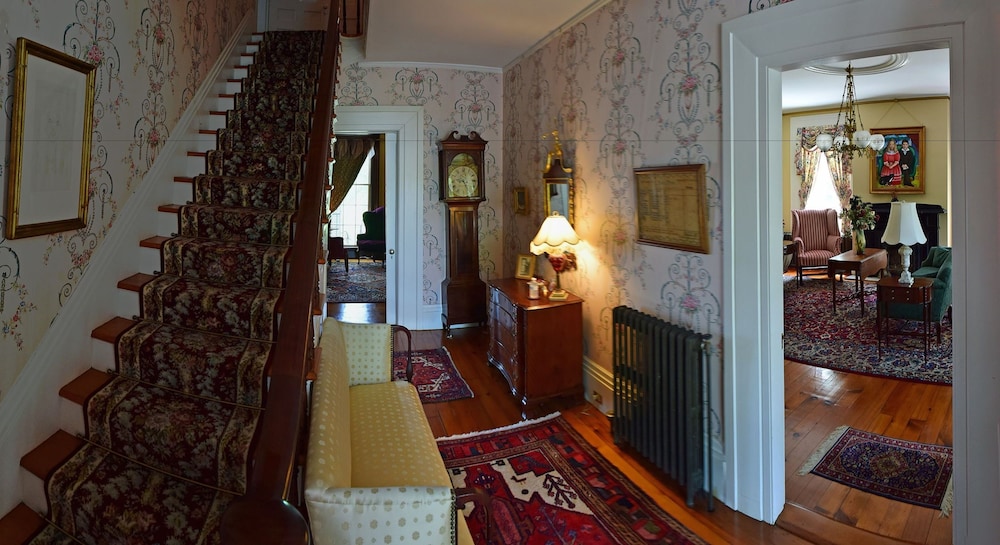 Oakcliff Bed and Breakfast 3/42