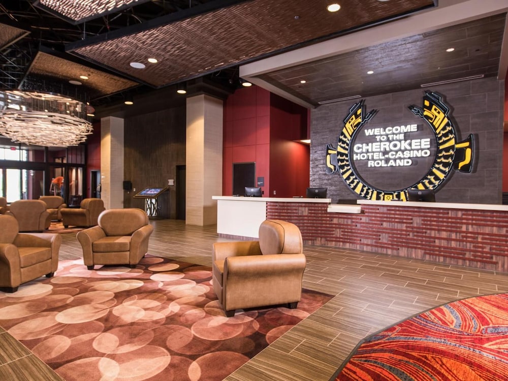 Cherokee Casino & Hotel Roland 16/71
