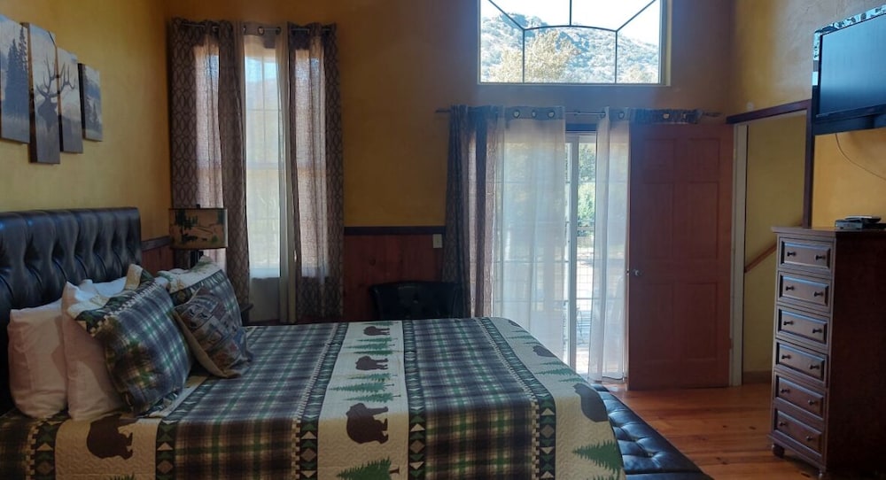 Sequoia Riverfront Cabins 17/71