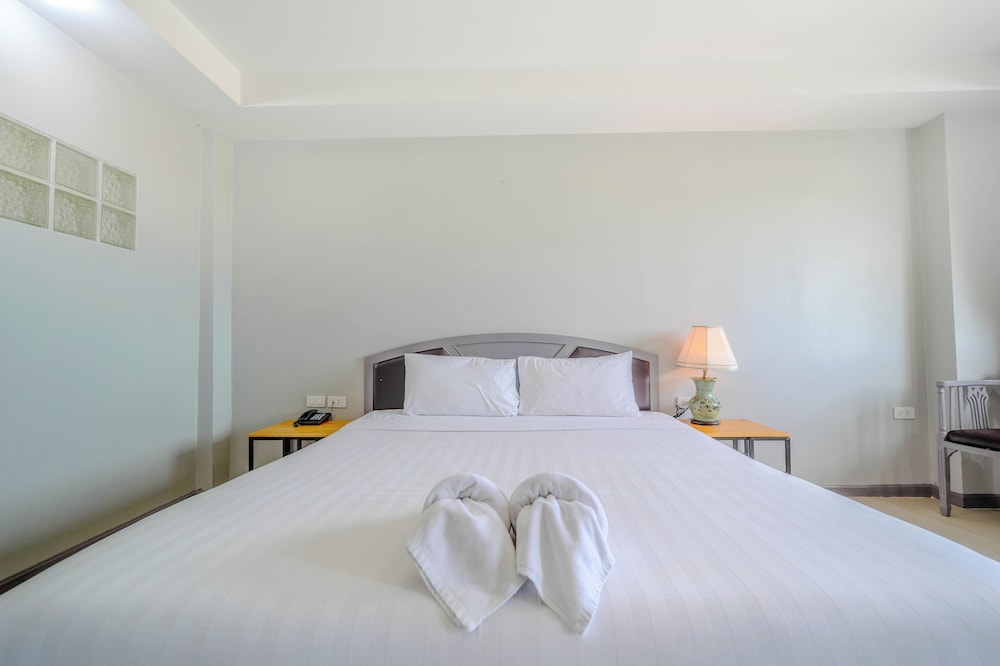 BCP Hotel, Ban Chang Rayong 30/50