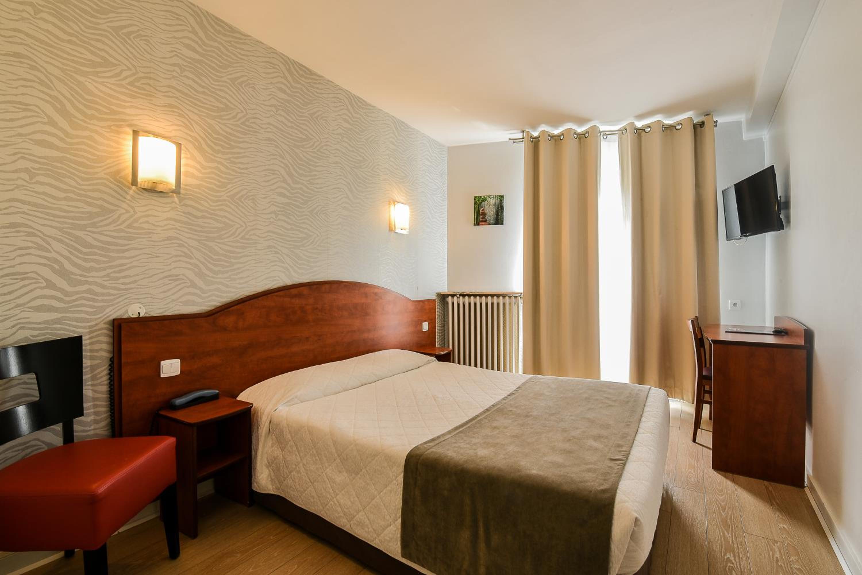 Hôtel Le Rupella 20/50