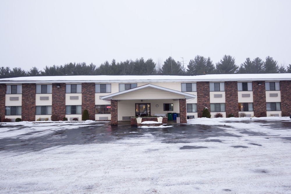 Travelodge by Wyndham Merrill 42/50