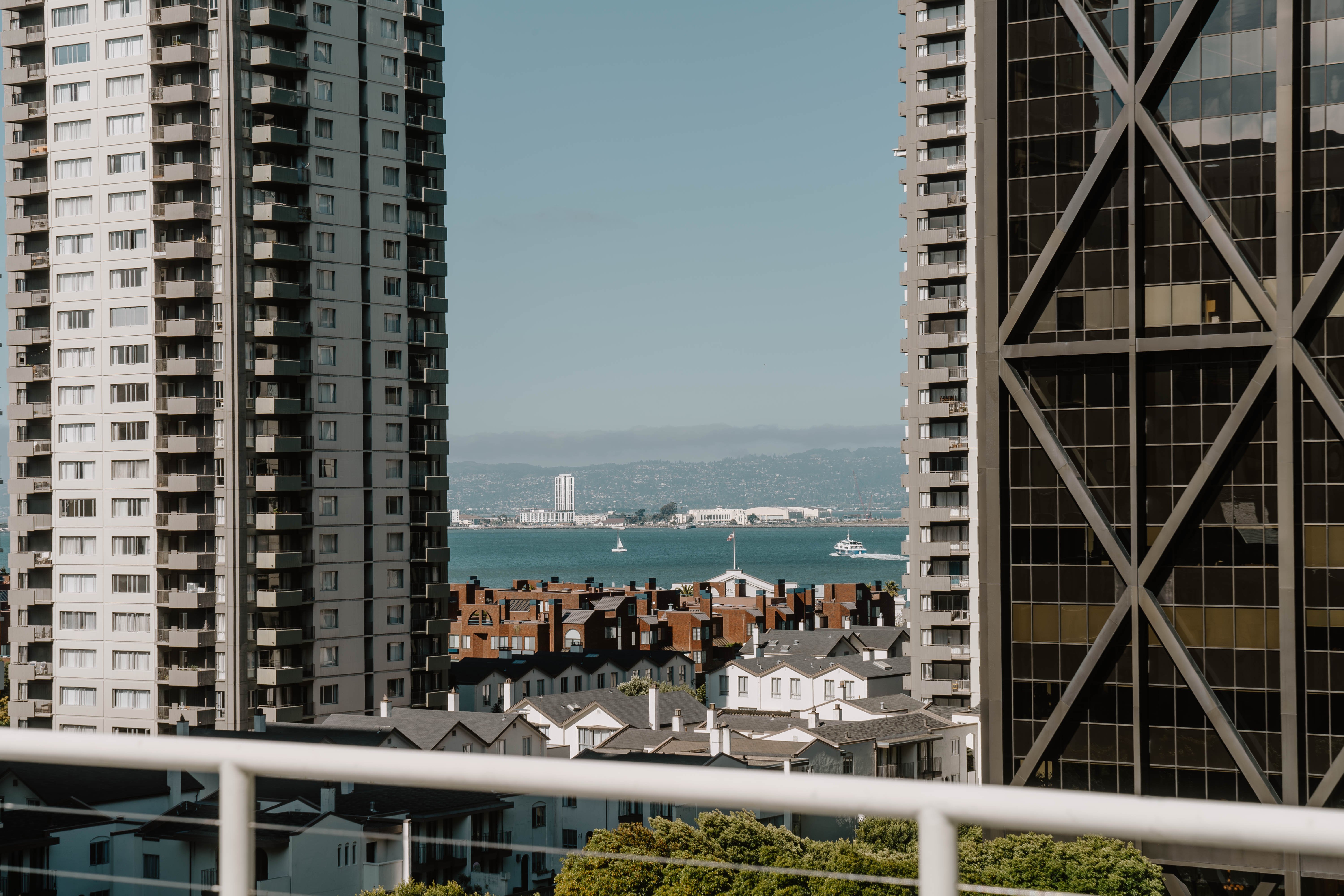 Club Quarters Hotel Embarcadero, San Francisco 77/79