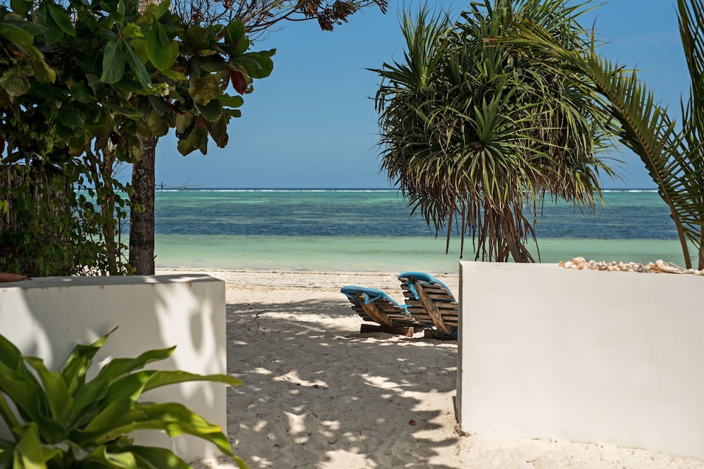 Indigo Beach Zanzibar 63/75
