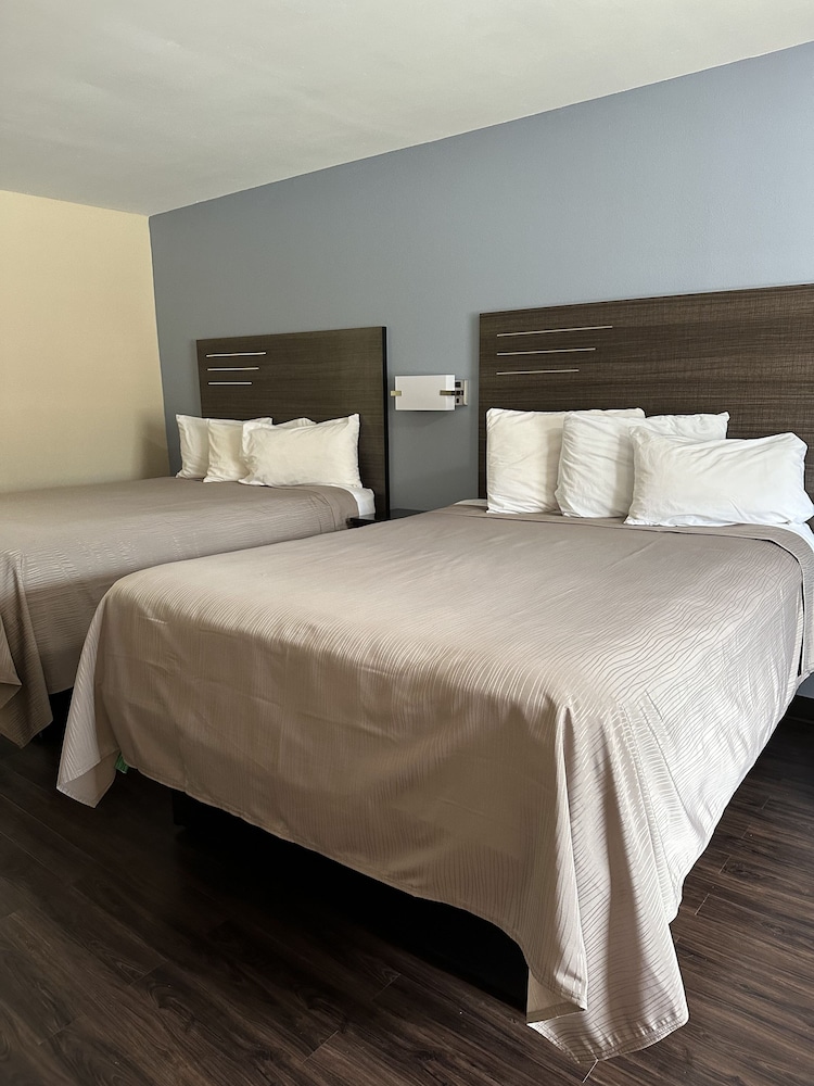 Express Inn Suites 20/52