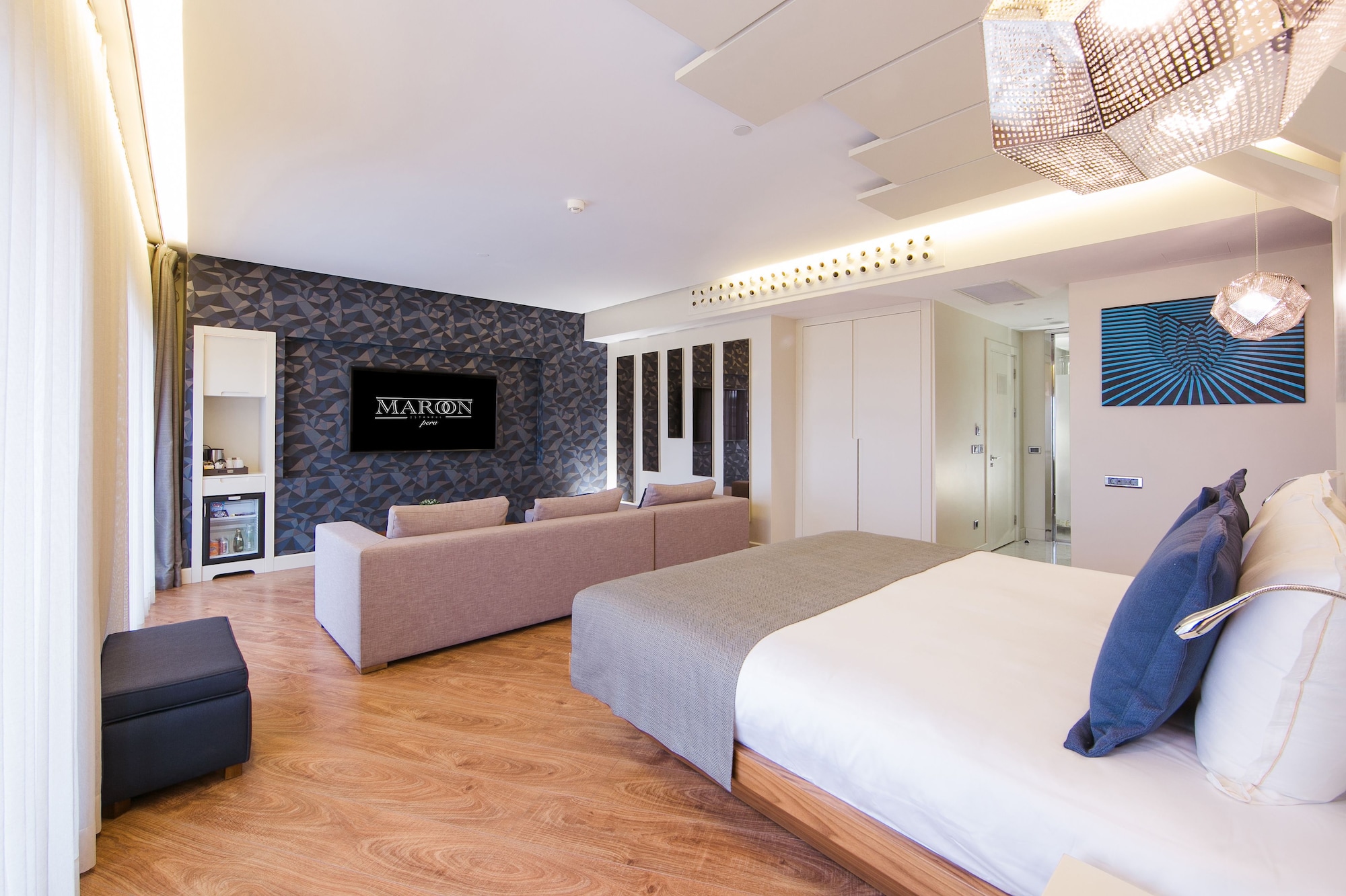 بنتهاوس بسرير كينج مع أريكة، Maroon Hotel Pera 2/5