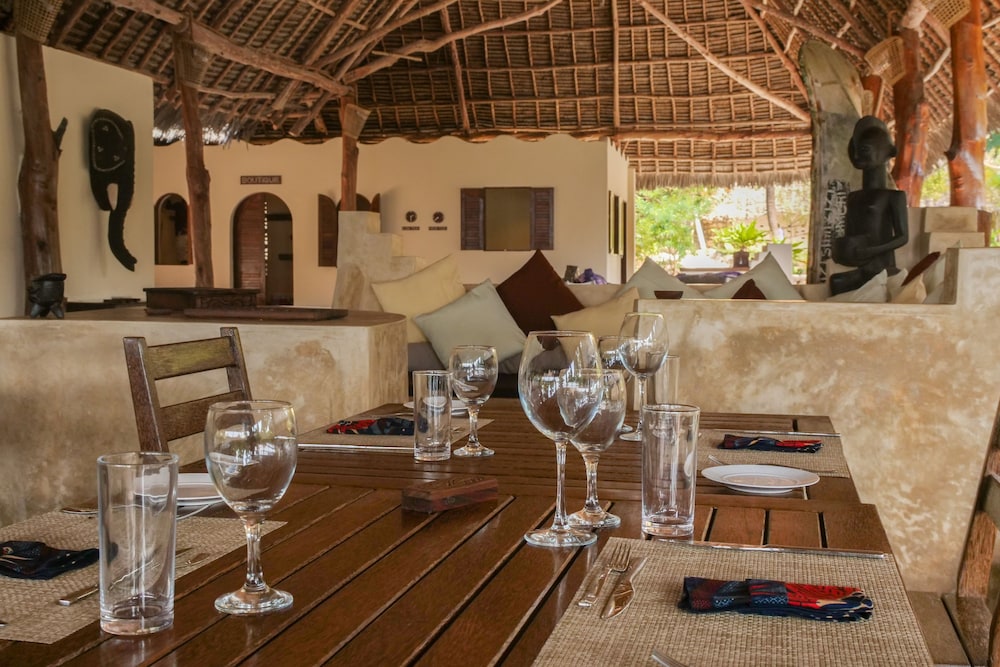 Zanzibar Pearl Boutique Hotel & Villas 24/40