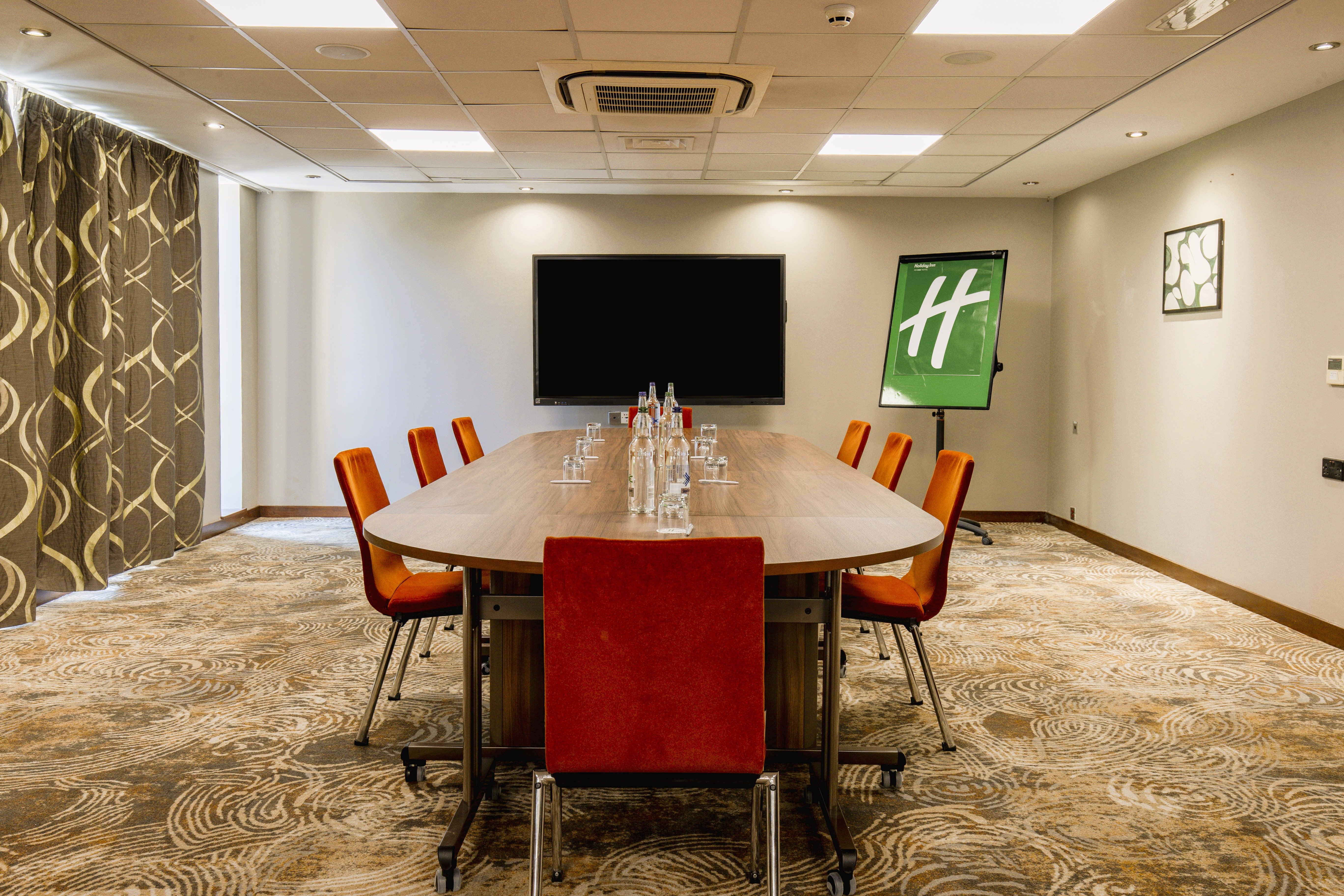 HOLIDAY INN BRISTOL CITY CENTRE 45/55