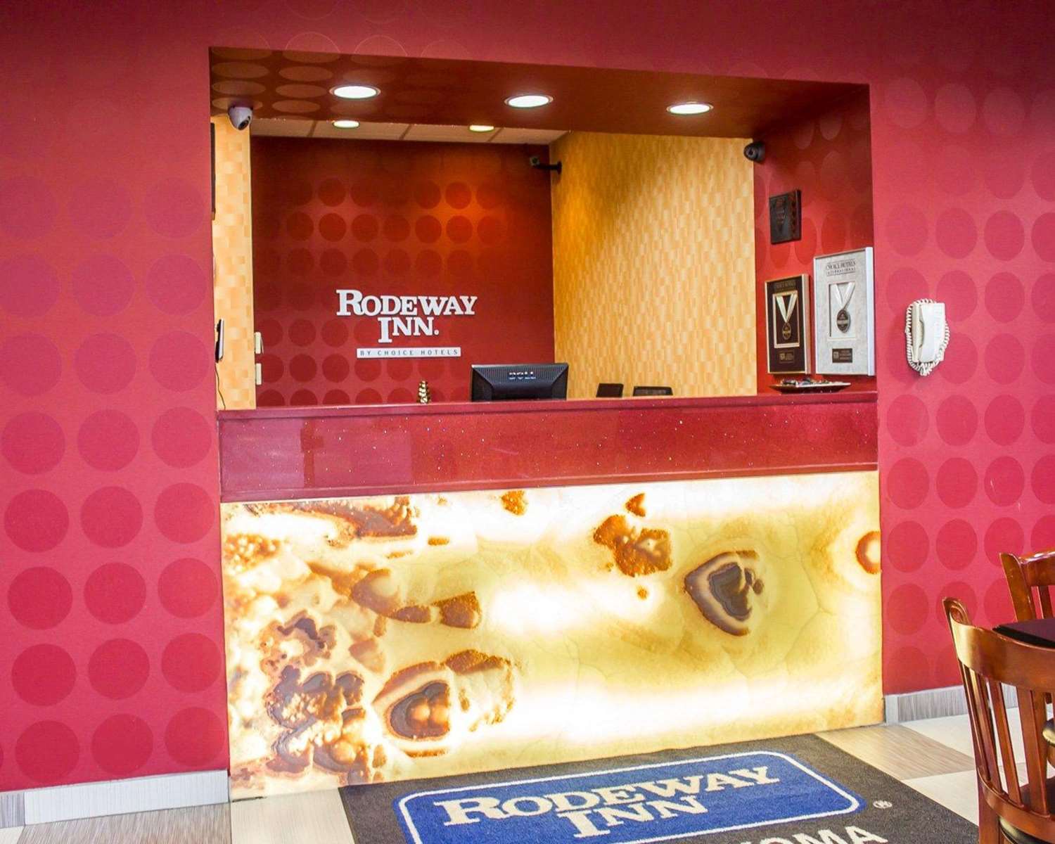 Rodeway Inn MacArthur Airport 5/36