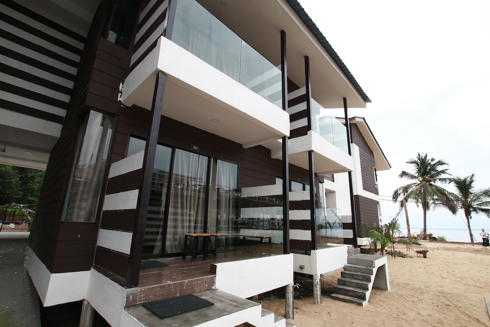 The Barat Tioman Beach Resort 5/50