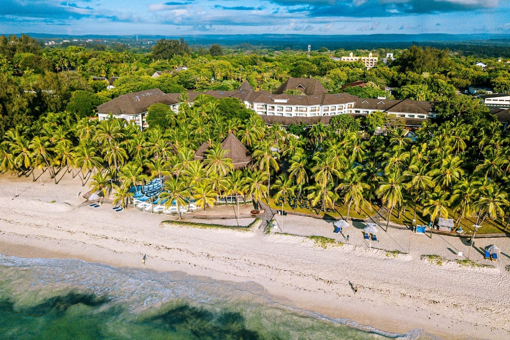 Diani Reef Beach Resort and Spa 68/69