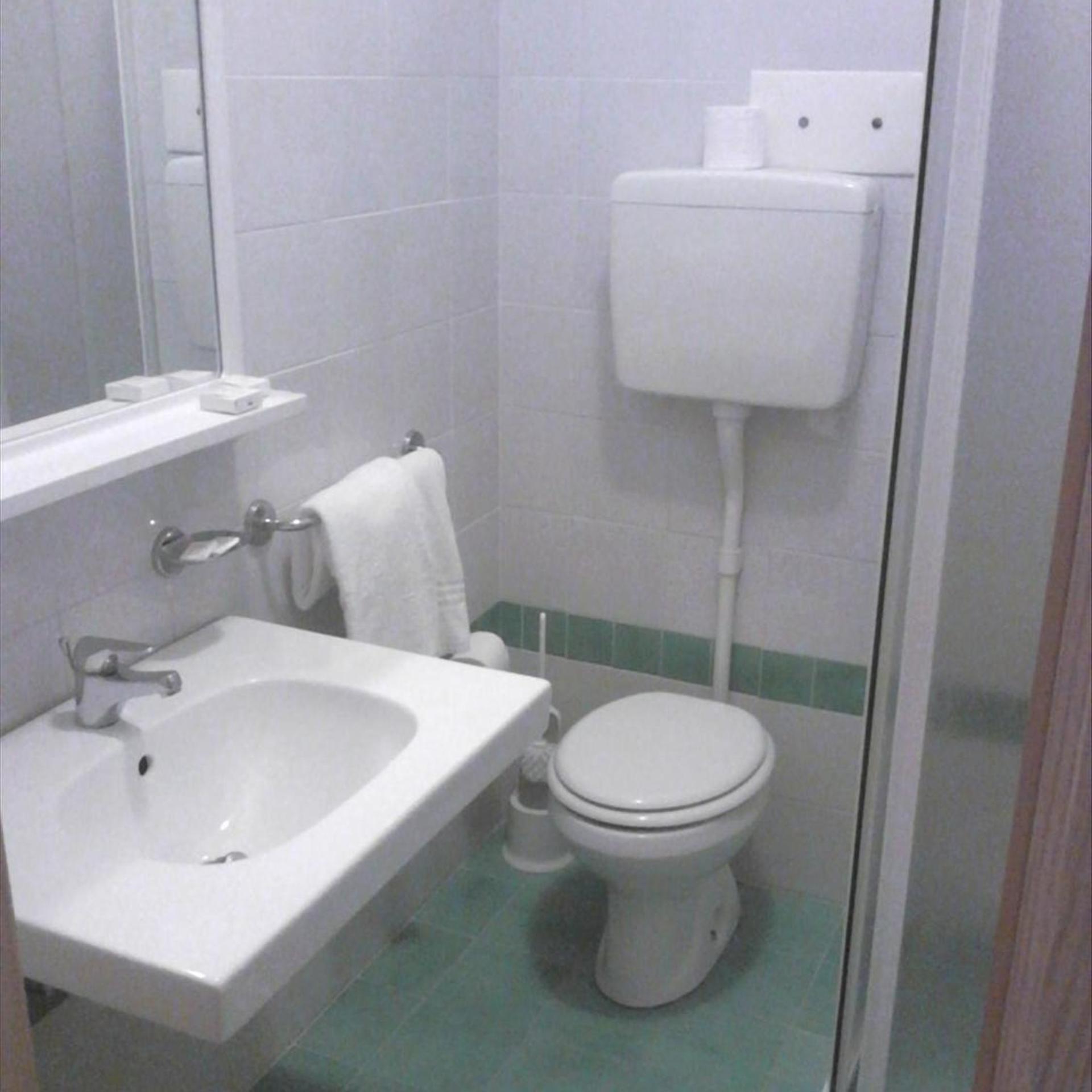 Room, Single