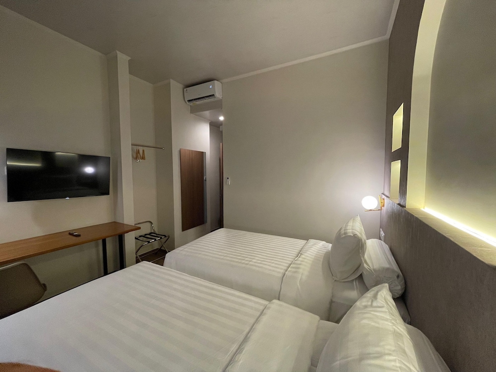 Superior, Twin Beds