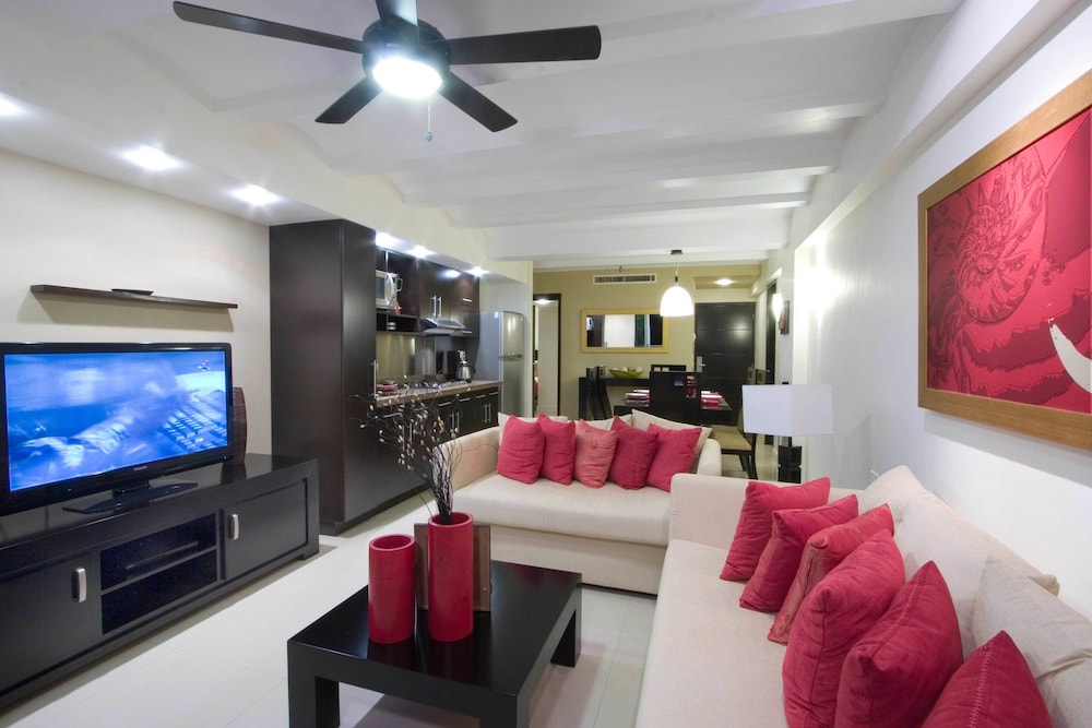 Suites Las Flores Beach Mazatlan 23/50
