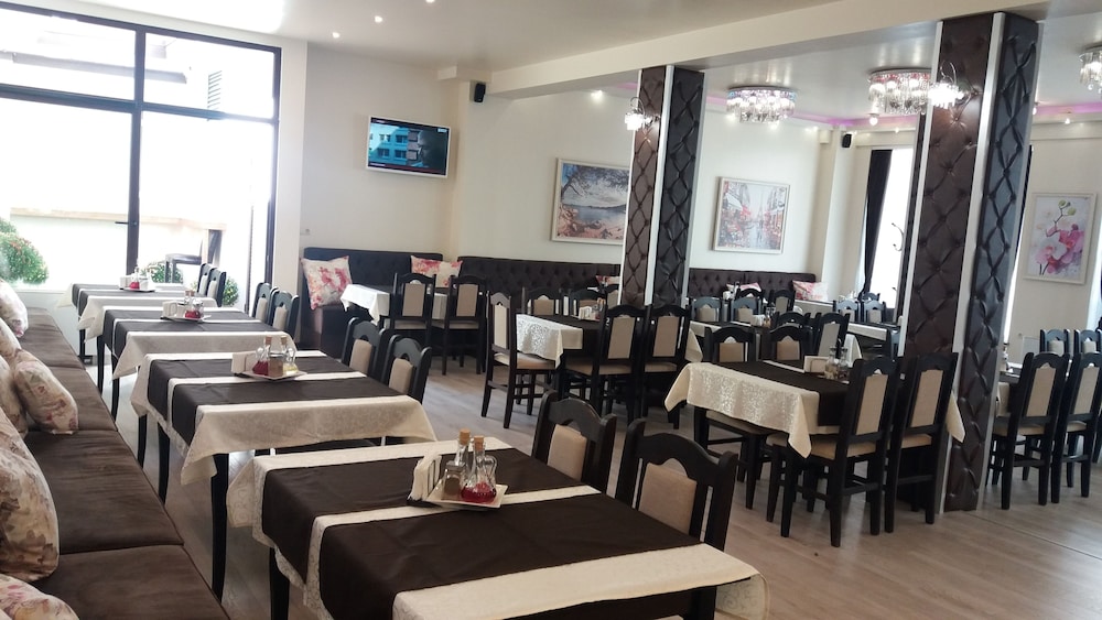 Aris Hotel 32/43