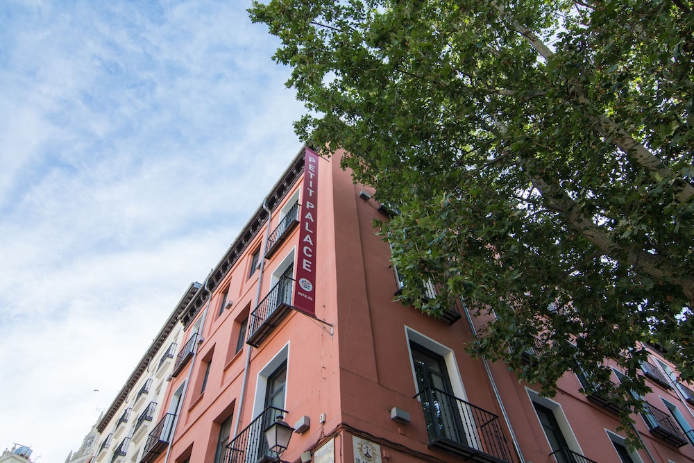 PETIT PALACE PLAZA DEL CARMEN 10/56