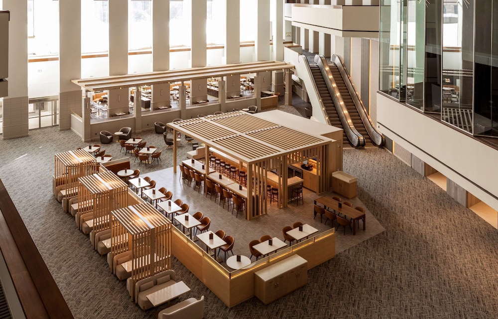 Hyatt Regency Houston 30/71