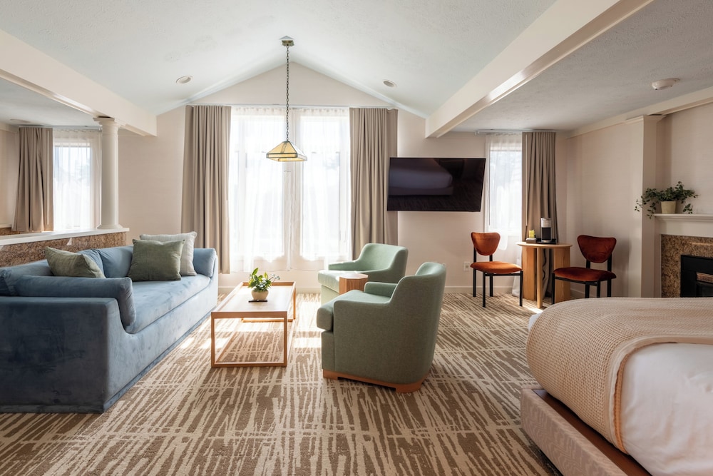 MEADOWMERE RESORT 53/74