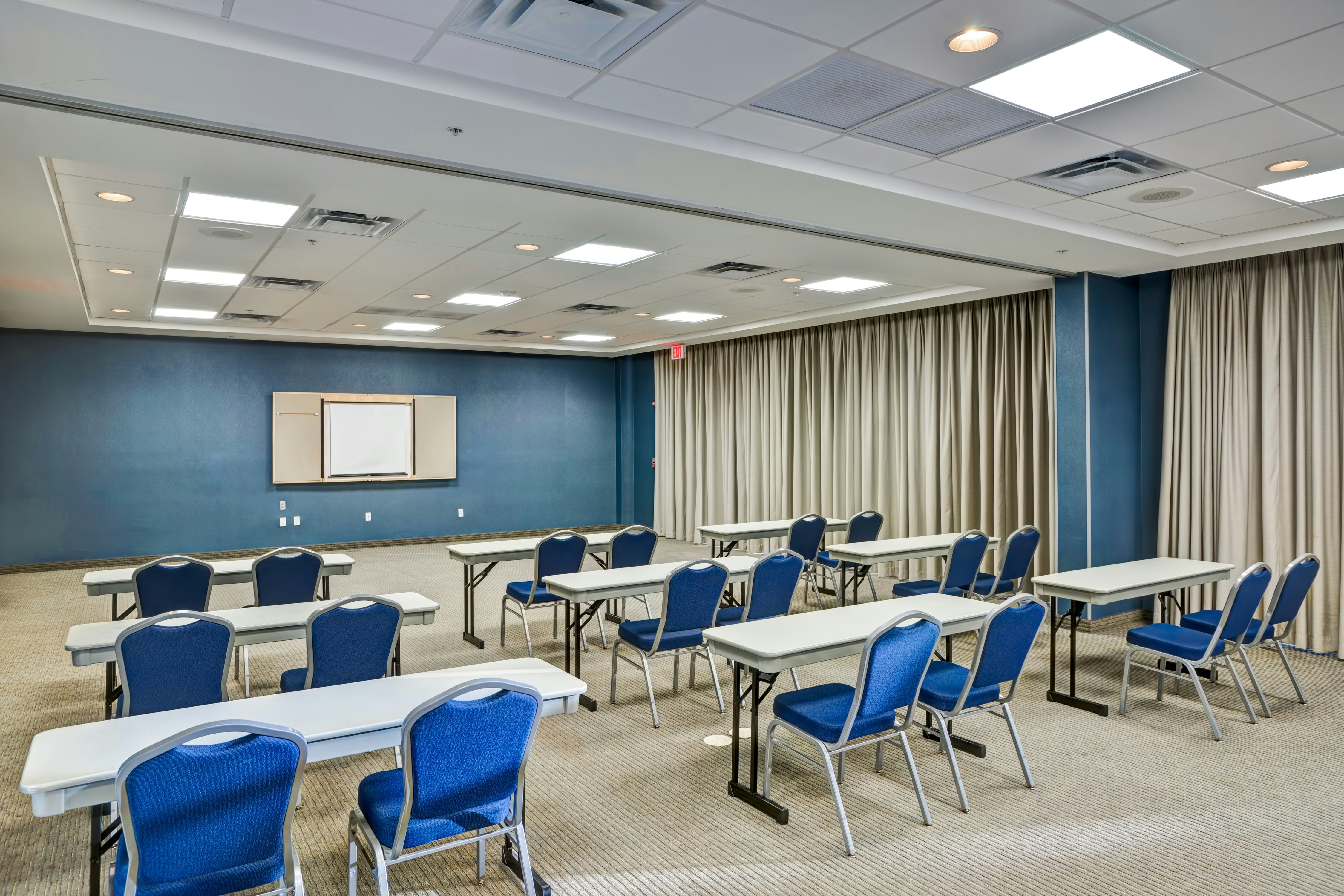 Hampton Inn and Suites Sarasota/Bradenton-Airport 49/68