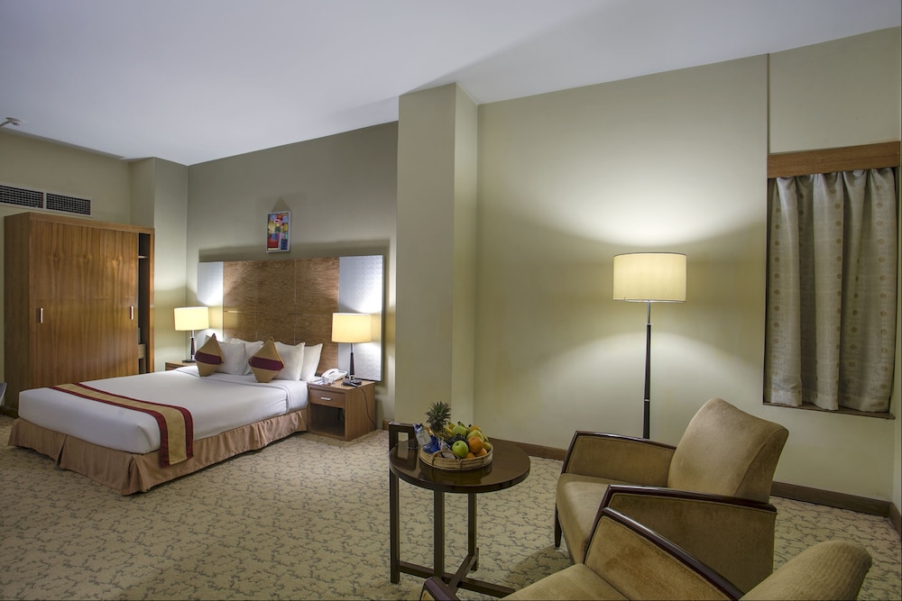 ROSE VIEW HOTEL 7/64