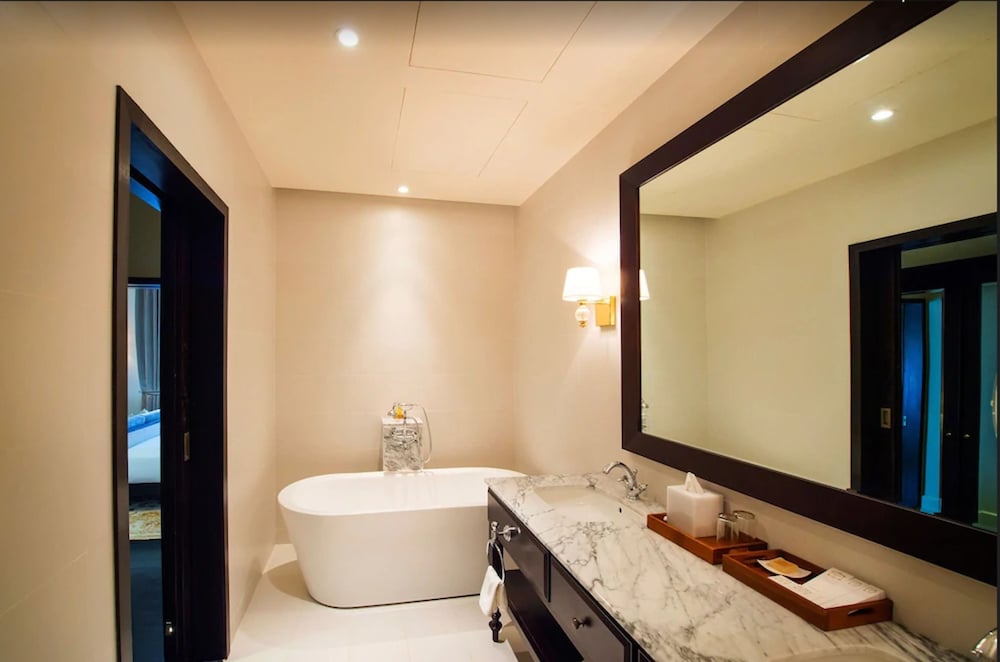 Galle Face Hotel 50/50