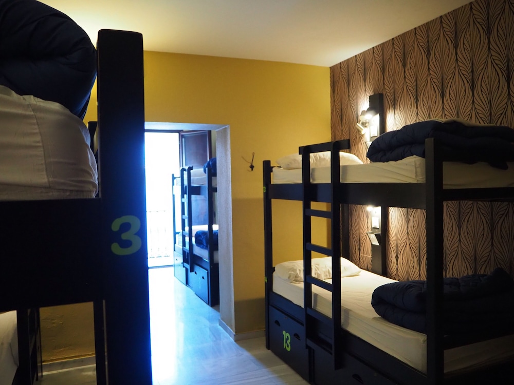 Private, 6 Bedrooms, 6 Bunk Beds, 3 Beds
