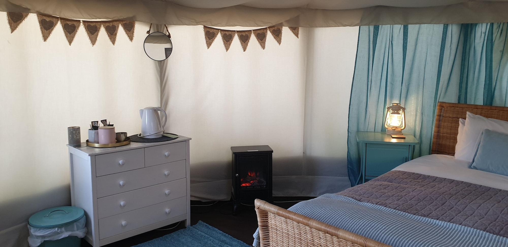 خيمة بحمام مشترك، The Little Hide - Grown Up Glamping 4/10