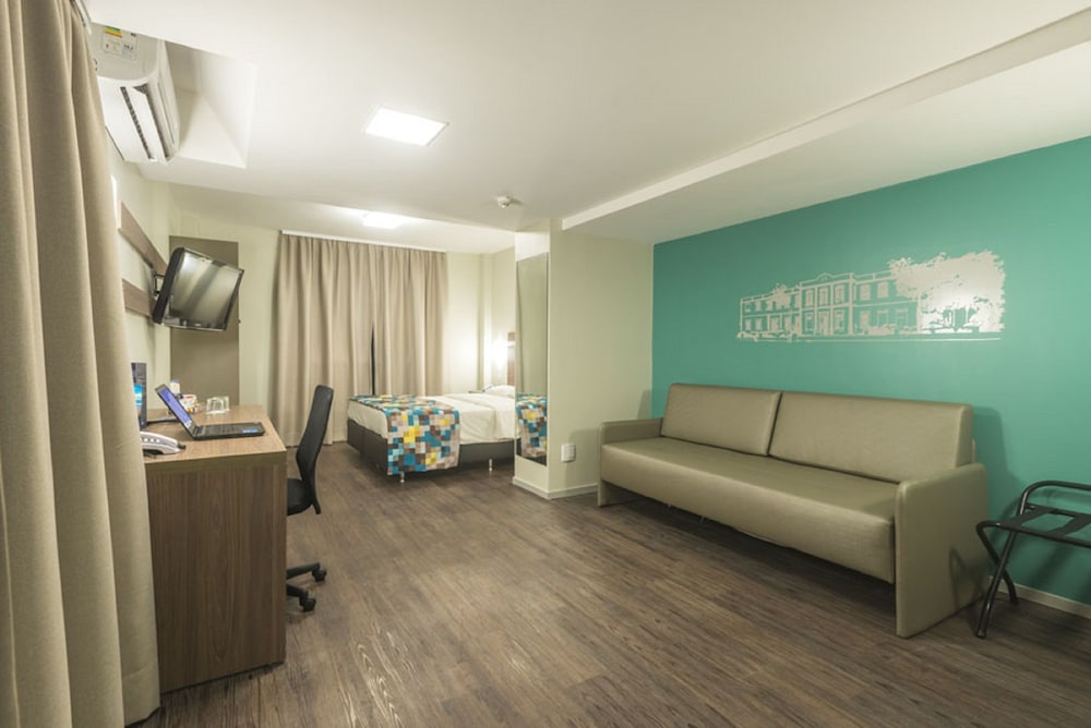 CASTELMAR HOTEL 39/76