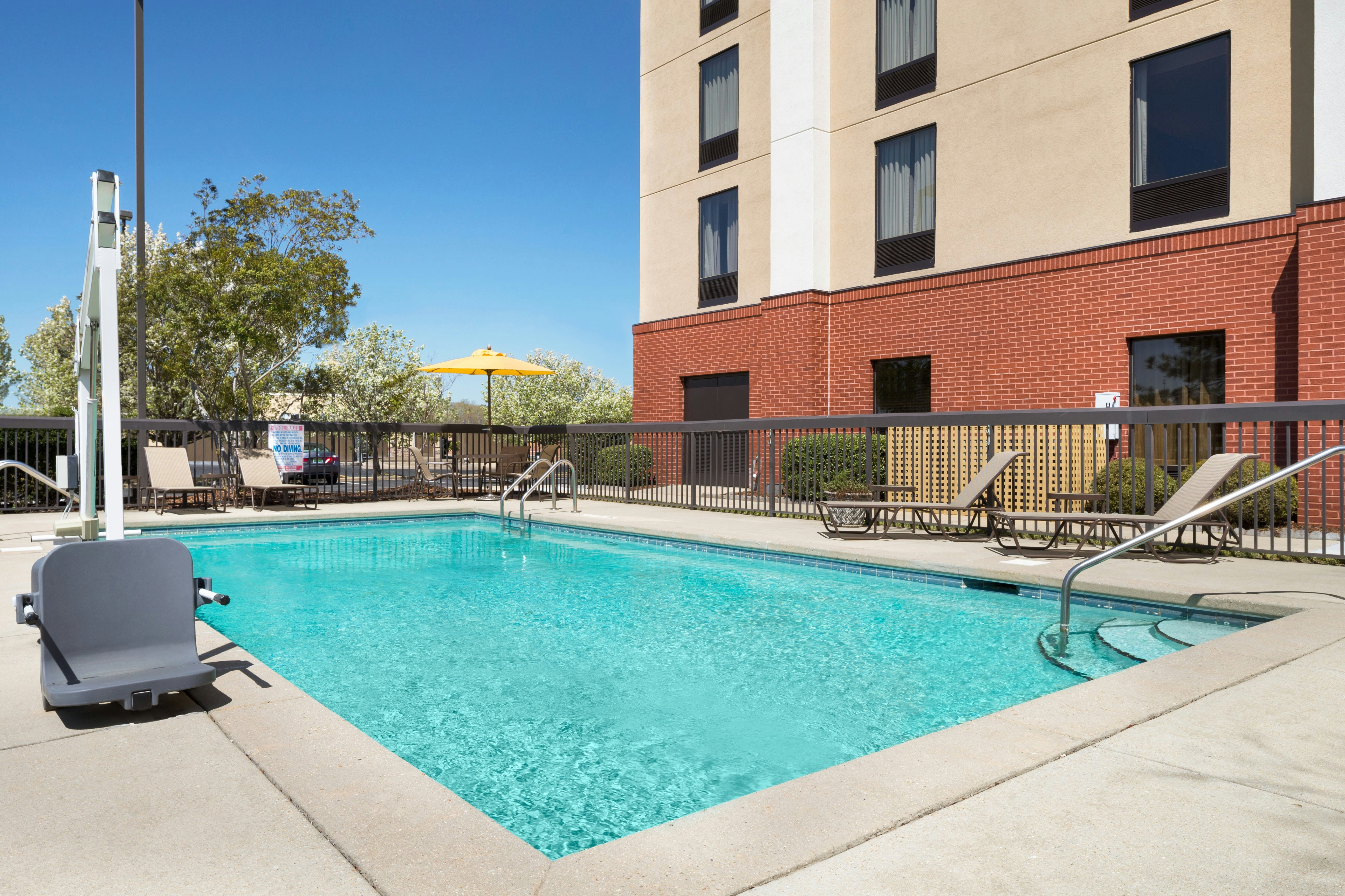 Hampton Inn Pell City 41/42