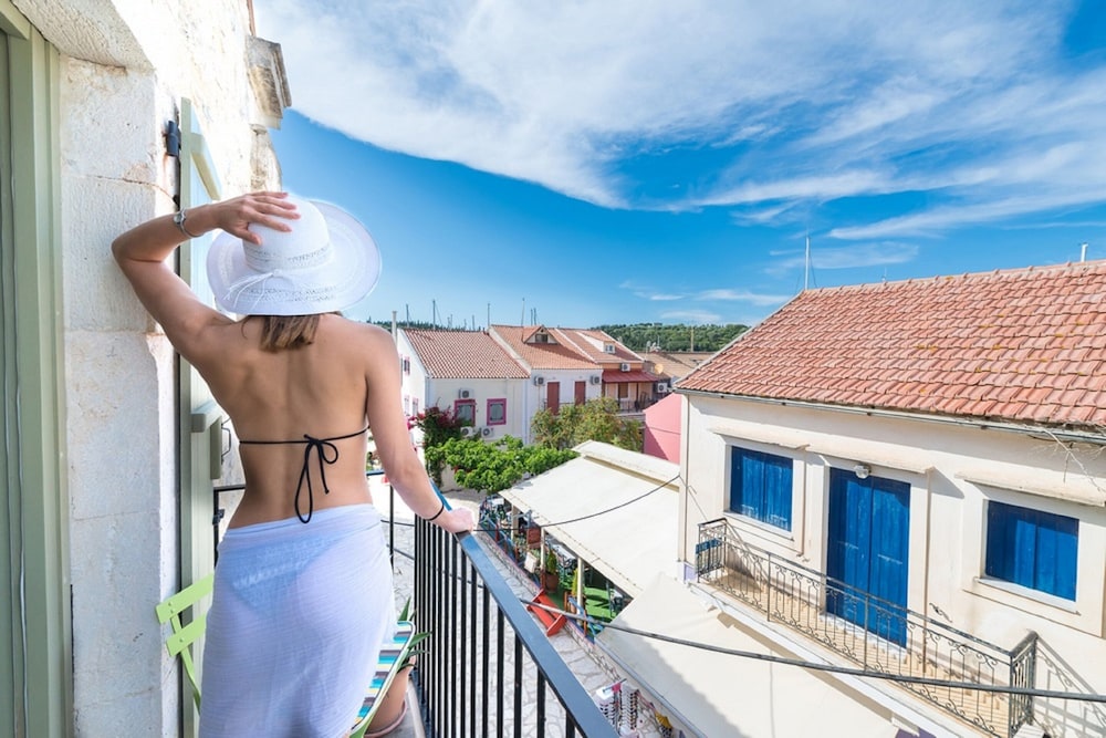 Fiscardonna Luxury Suites 40/50