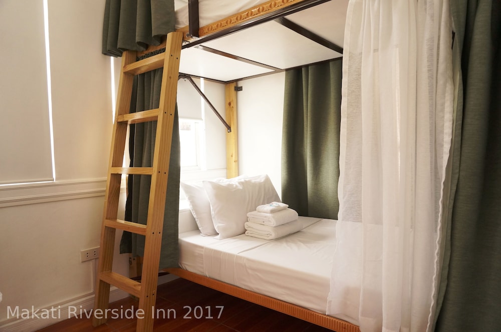 Makati Riverside Inn 10/54