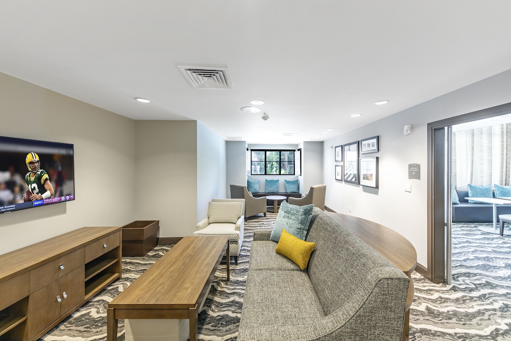 Staybridge Suites Naples Marco Island 40/75