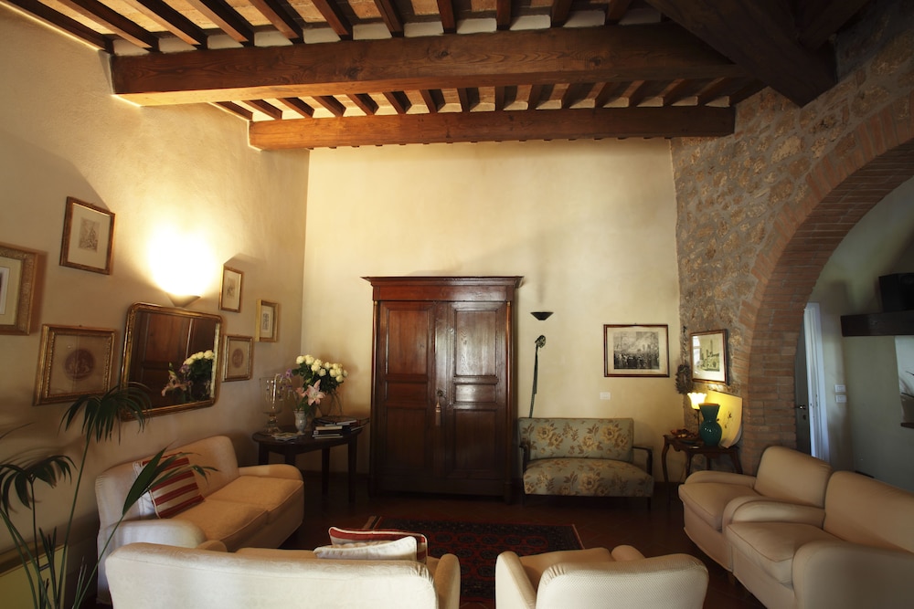 Agriturismo La Sovana 52/75