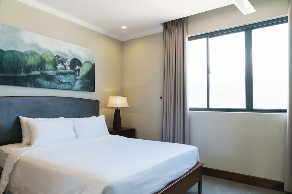 Dan Oasis Beach Hotel and Apartment 4/37