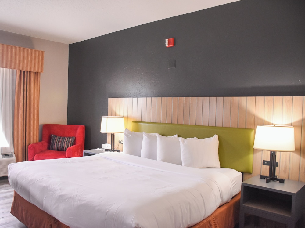 Country Inn & Suites by Radisson, Bloomington-Normal West, IL 14/56