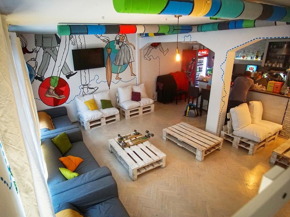 Whole Wide World Hostel & Bar 37/50