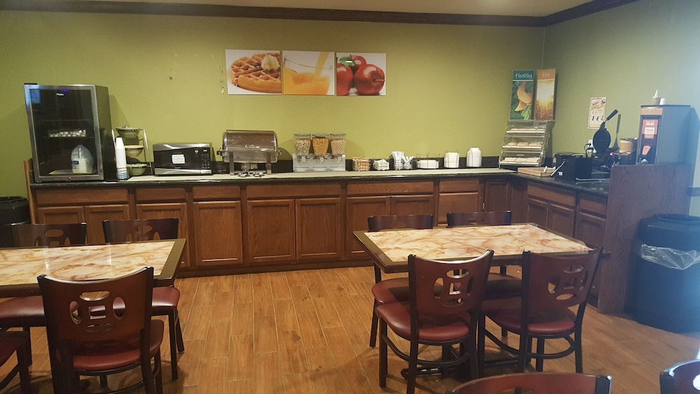 Econo Lodge Inn & Suites Norton - Wise South 32/44