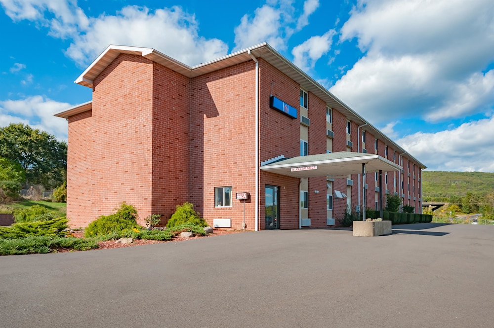 Motel6 Drums, PA 6/45