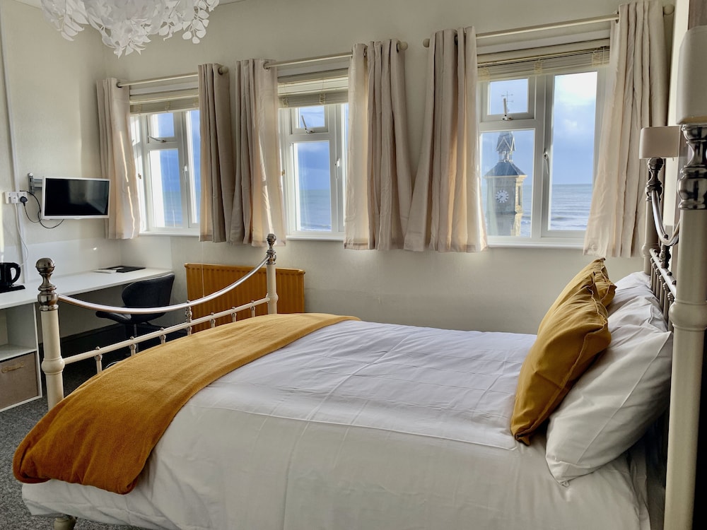 The Waterfront Inn 6/50
