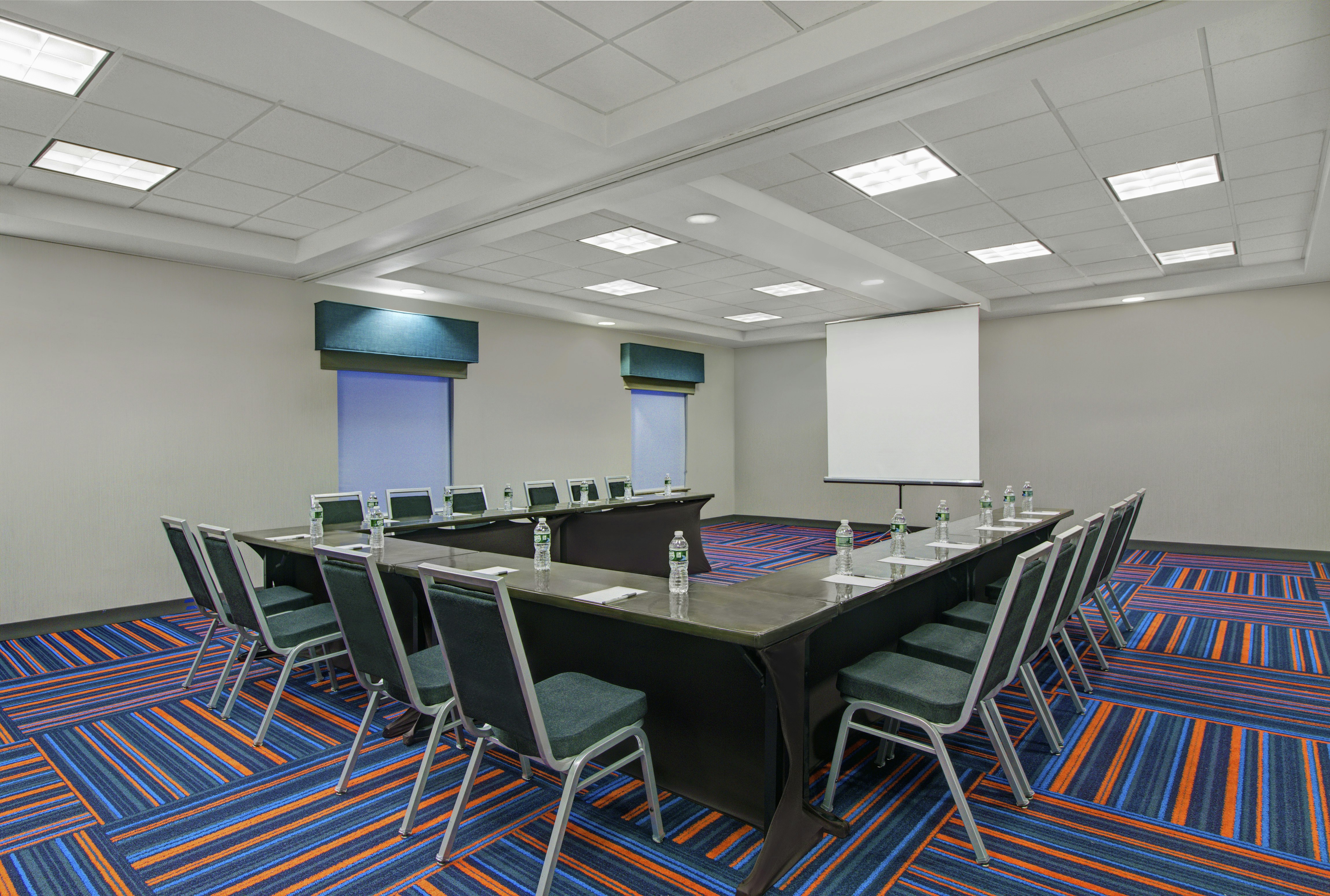 Hampton Inn & Suites Syracuse Dewitt 29/34