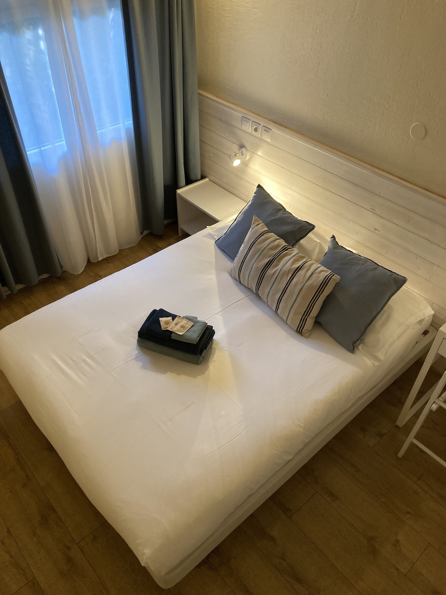 Economy, Double Bed