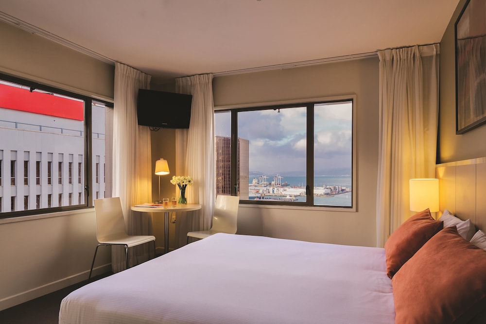 ROOM, HARBOUR VIEW